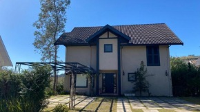 HOSTYN Casa Paraiso nas Montanhas, Condominio de Alto Padrão cercado pela Natureza